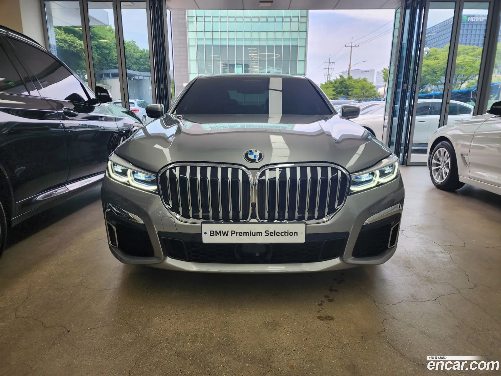 BMW 7 Series G11 730D xDrive M Sports - фотография 5360814
