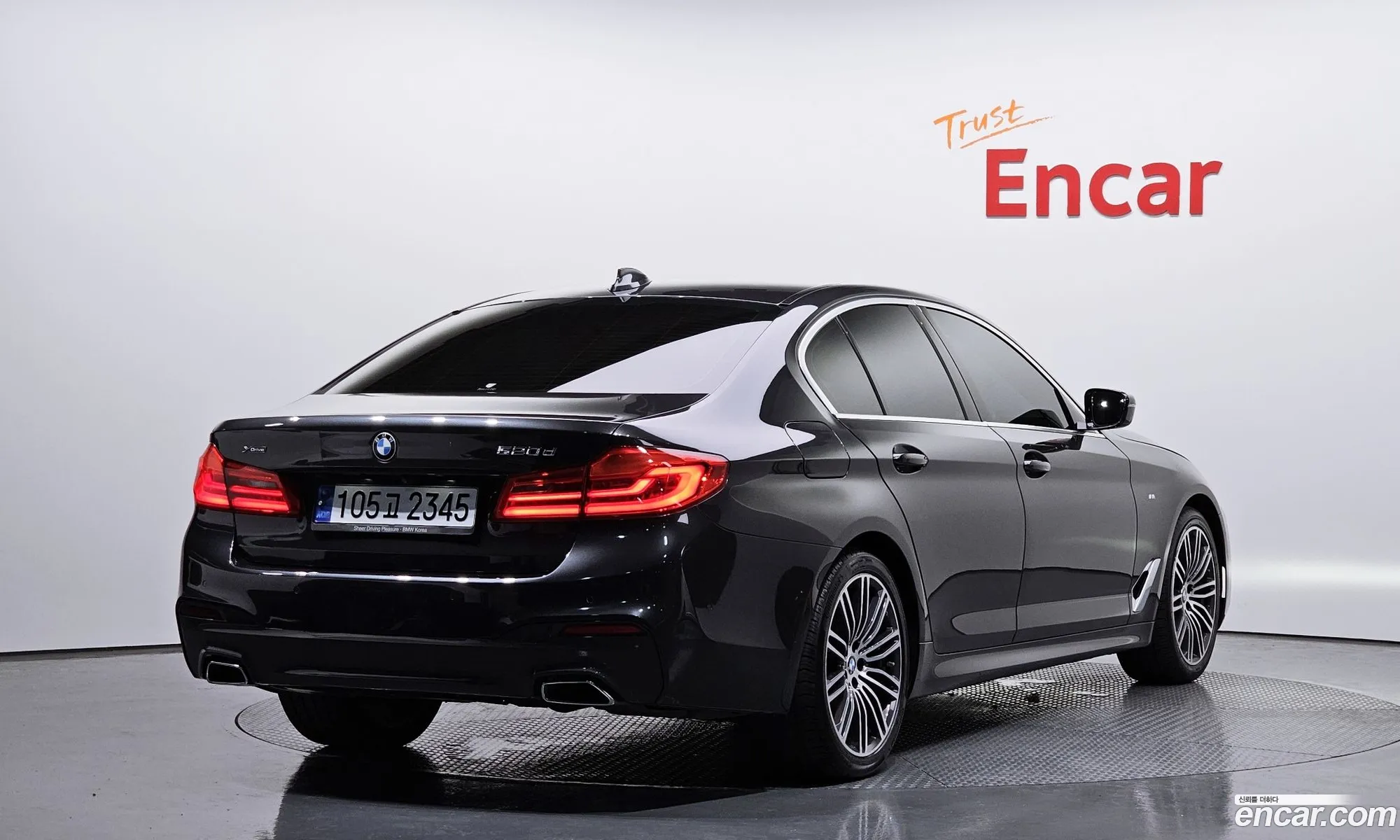 BMW 5 Series G30 520D xDrive M Sport Plus - фотография 4742139