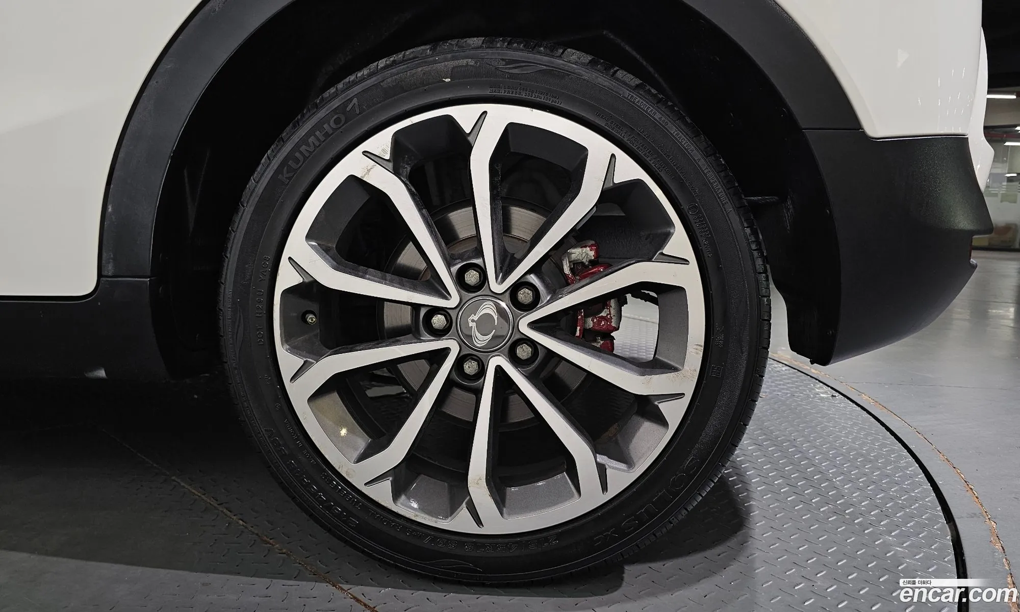 Kg Mobility Ssangyong Tivoli Lx 2Wd - фотография 5666319