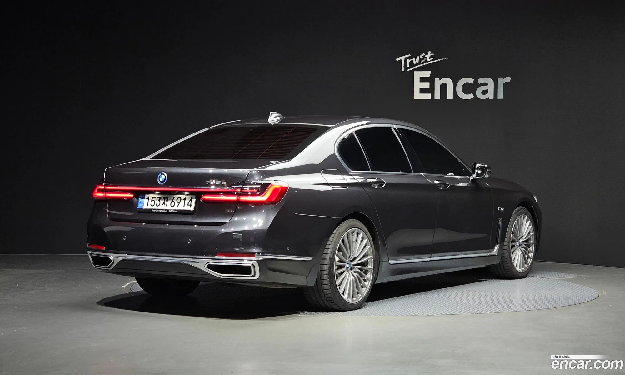 BMW 7 Series G11 745E Iperformance Design Pure Excellence - фотография 4611001