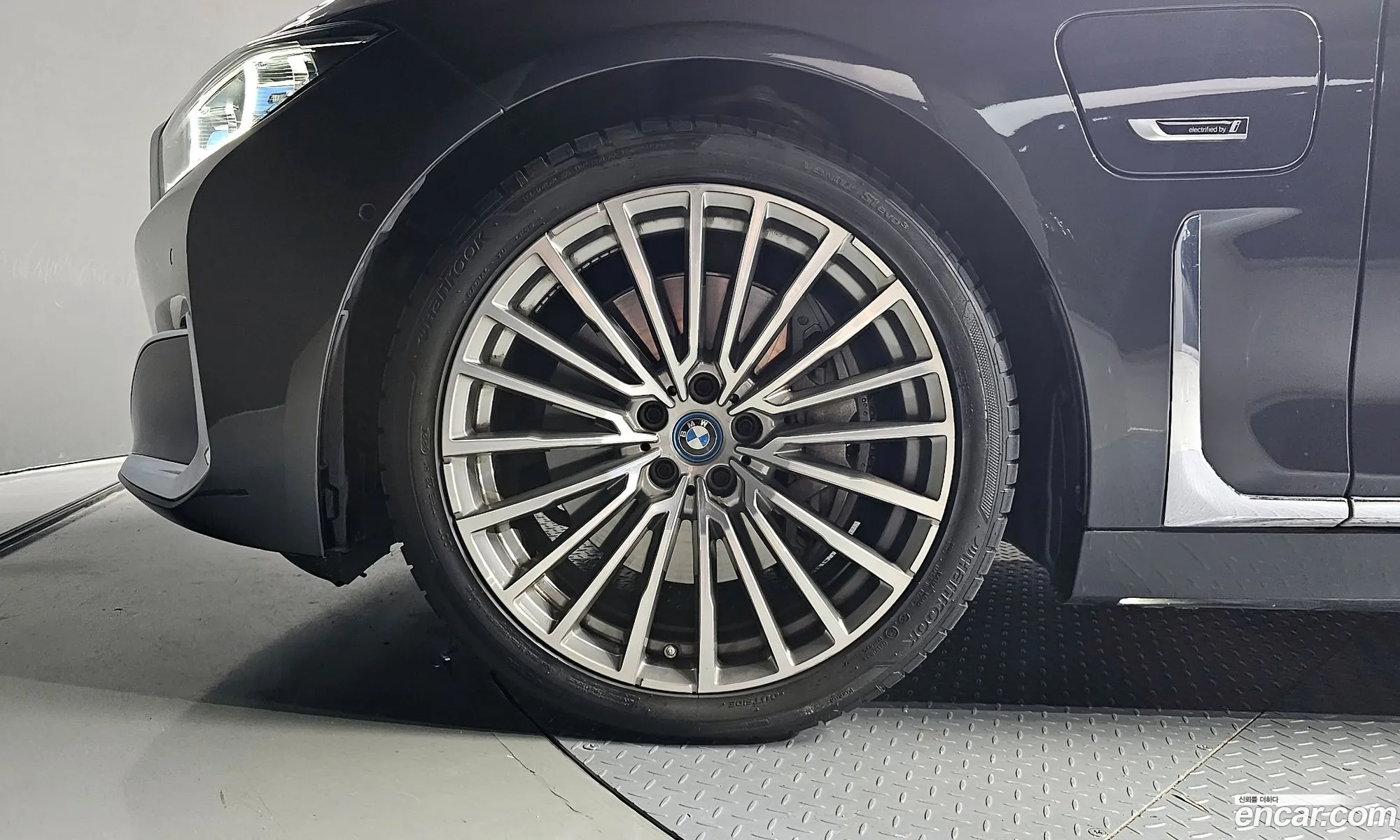 BMW 7 Series G11 745E Iperformance Design Pure Excellence - фотография 4611004