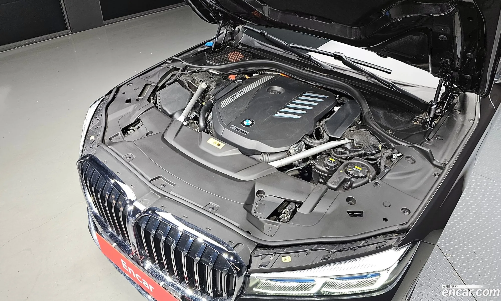 BMW 7 Series G11 745E Iperformance Design Pure Excellence - фотография 4611005