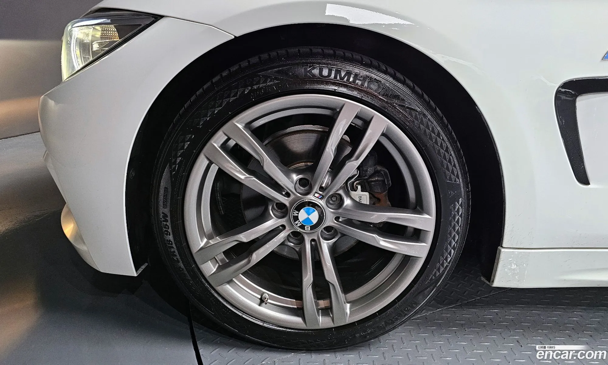 BMW 4 Series F32 420D M Sports Coupe - фотография 4688859