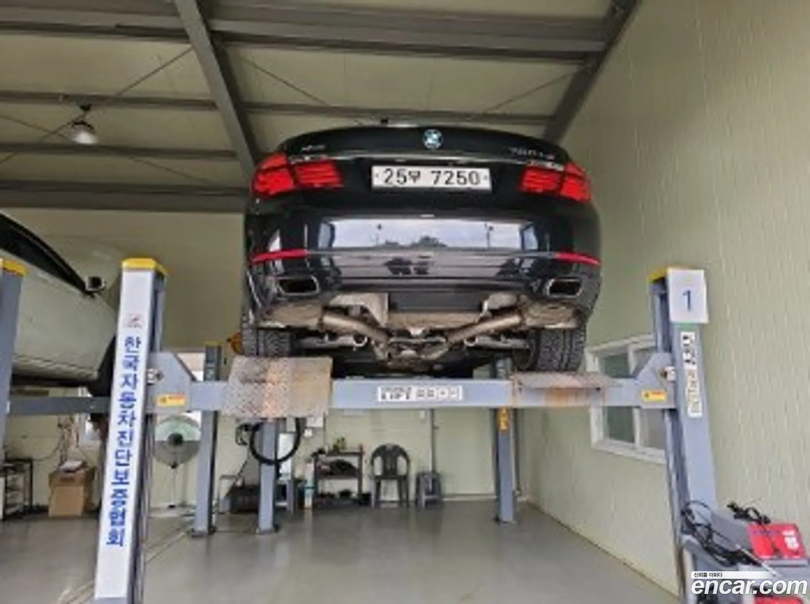 BMW 7 Series F01 750Ld xDrive Individual - фотография 5360809