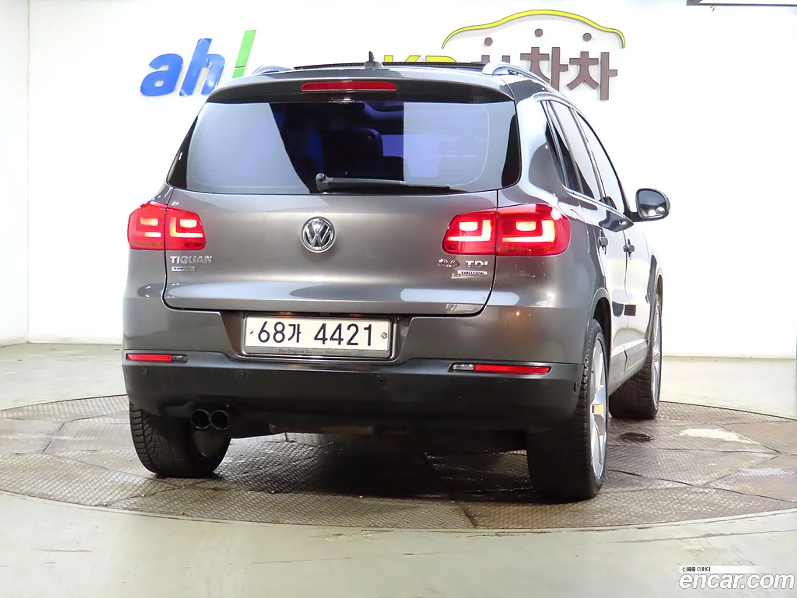 Volkswagen New Tiguan 20 Tdi Premium 5N - фотография 17888044