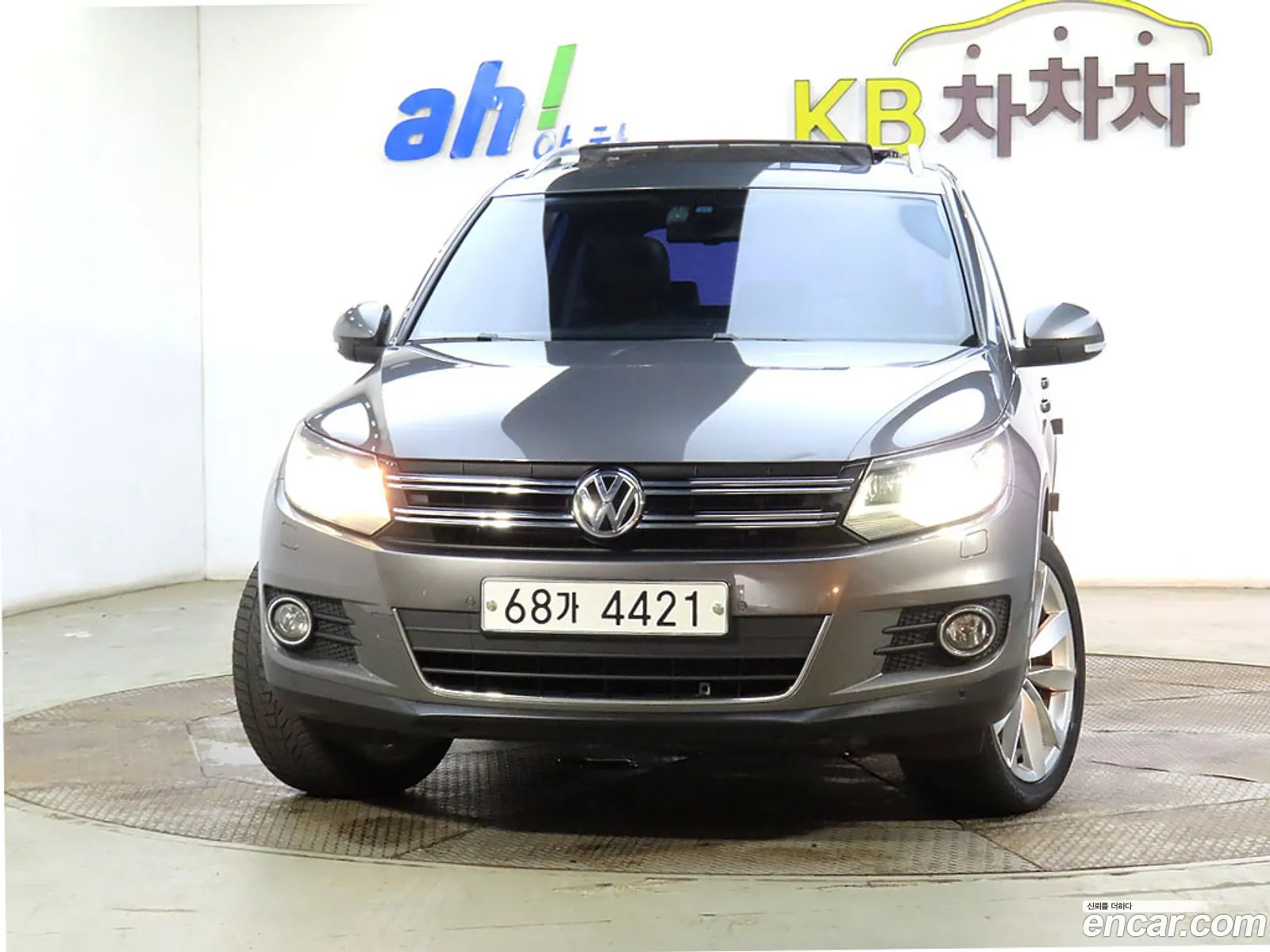 Volkswagen New Tiguan 20 Tdi Premium 5N - фотография 17888045