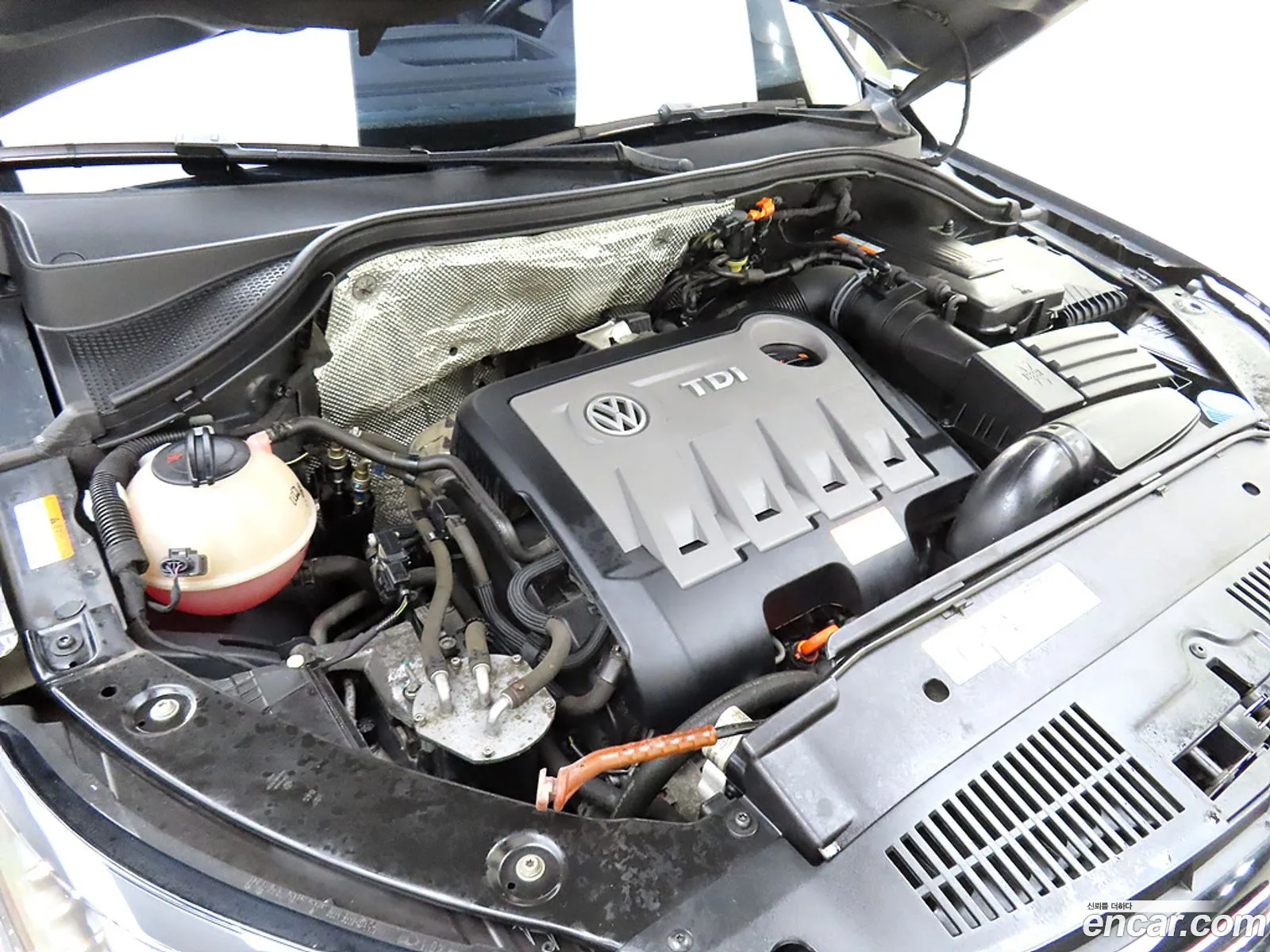 Volkswagen New Tiguan 20 Tdi Premium 5N - фотография 17888047