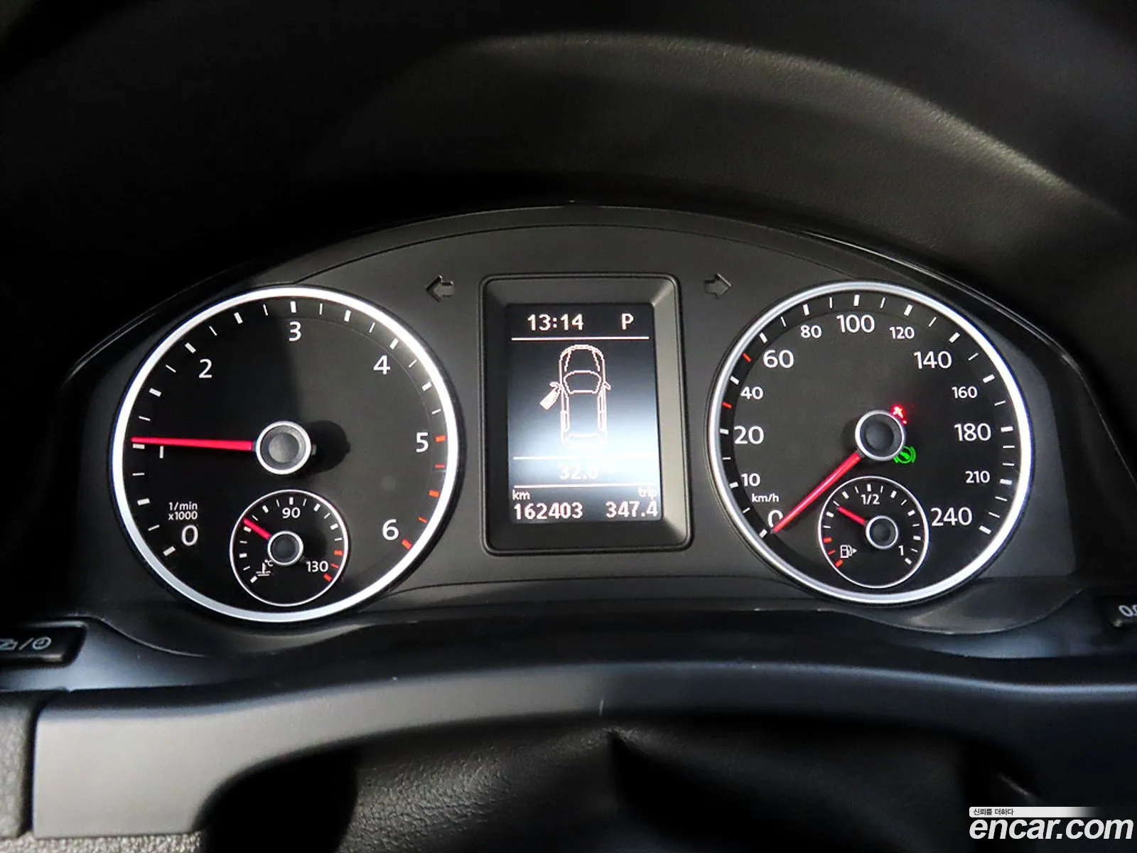 Volkswagen New Tiguan 20 Tdi Premium 5N - фотография 17888048