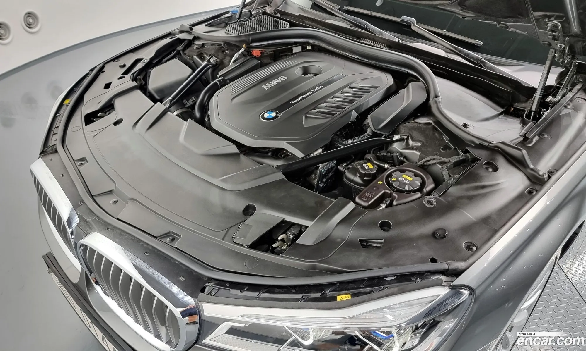 BMW 7 Series G11 740Li xDrive - фотография 4674714