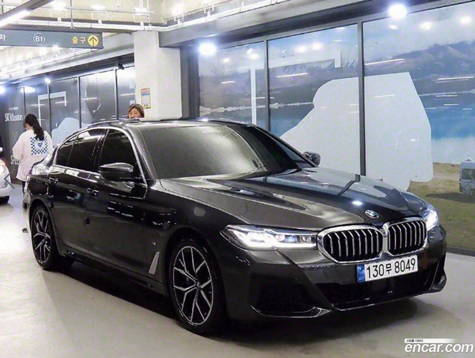 BMW 5 Series G30 530I xDrive M Sports - фотография 4756962