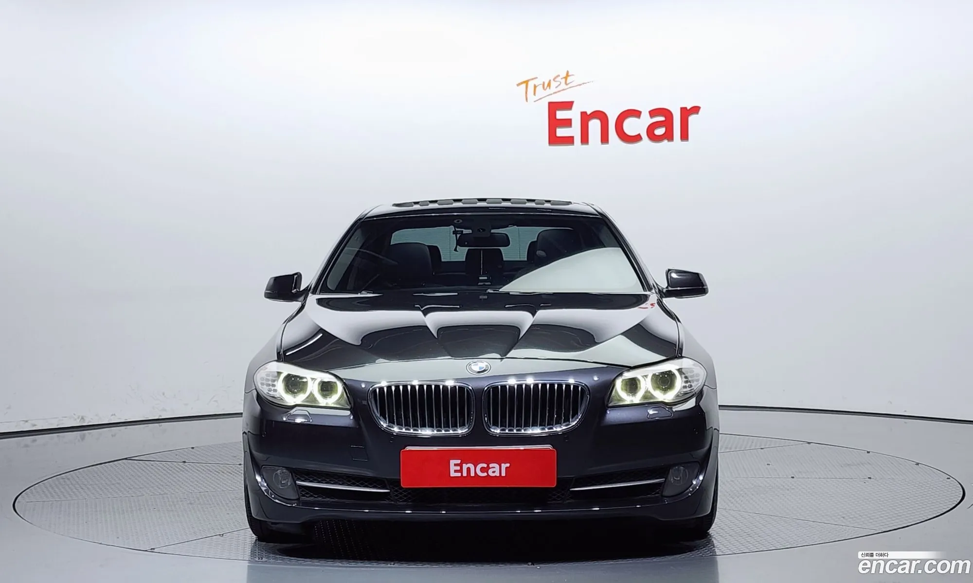 BMW 5 Series F10 520D - фотография 12561062