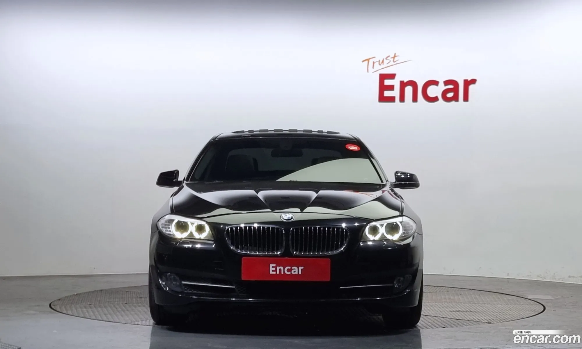 BMW 5 Series F10 520D - фотография 7147