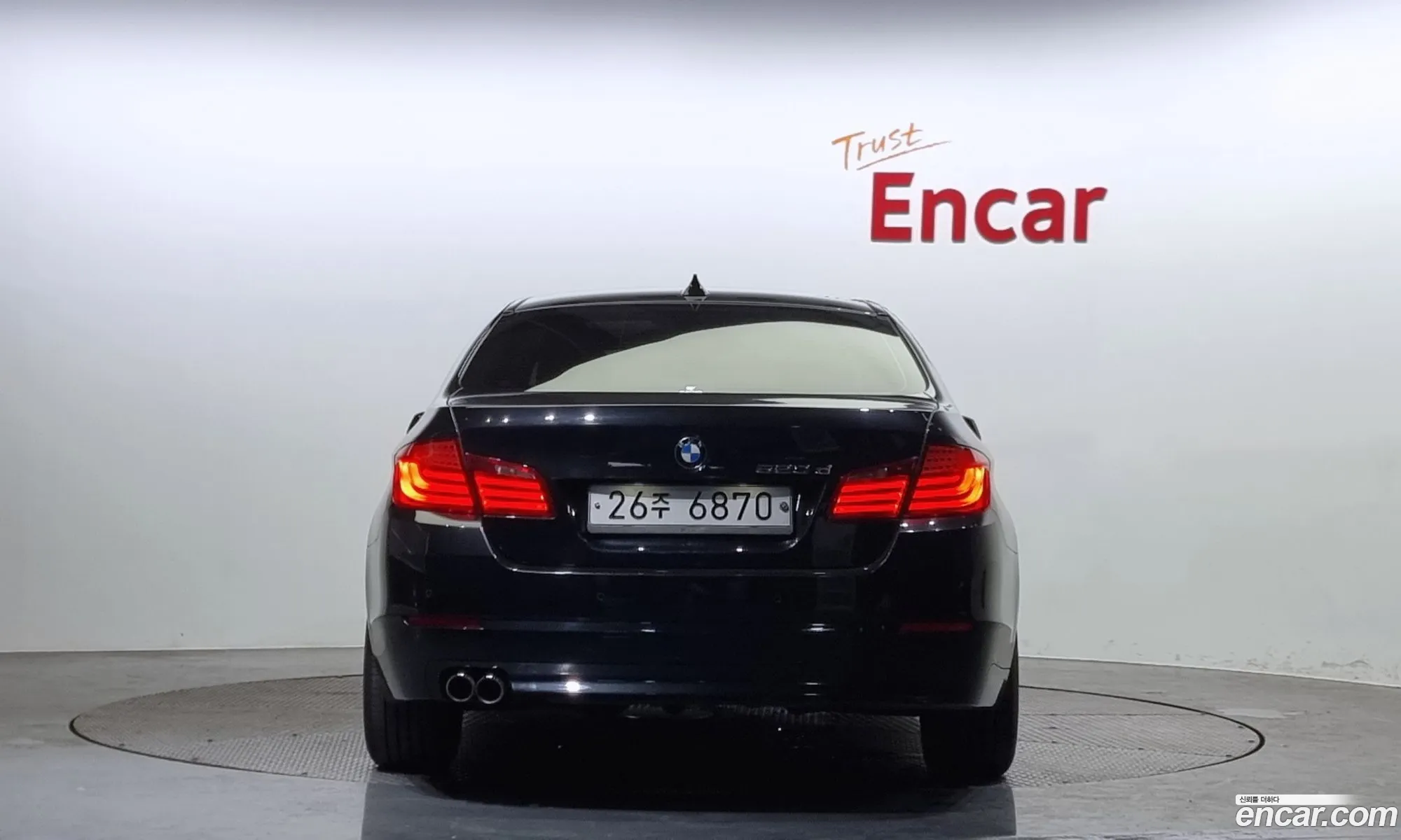 BMW 5 Series F10 520D - фотография 7150