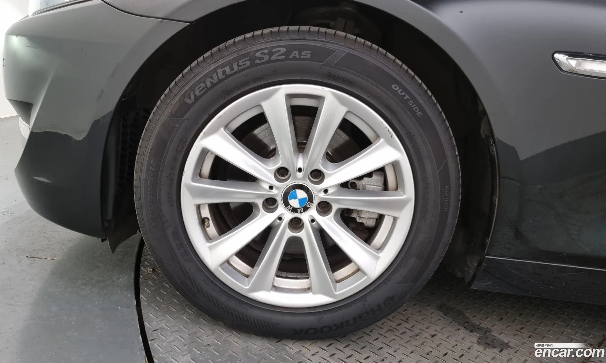 BMW 5 Series F10 520D - фотография 7151