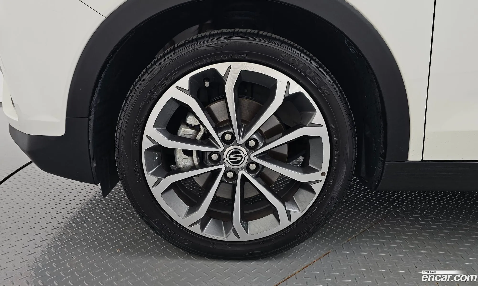 Kg Mobility Ssangyong Tivoli Armor Vx 2Wd - фотография 6243039