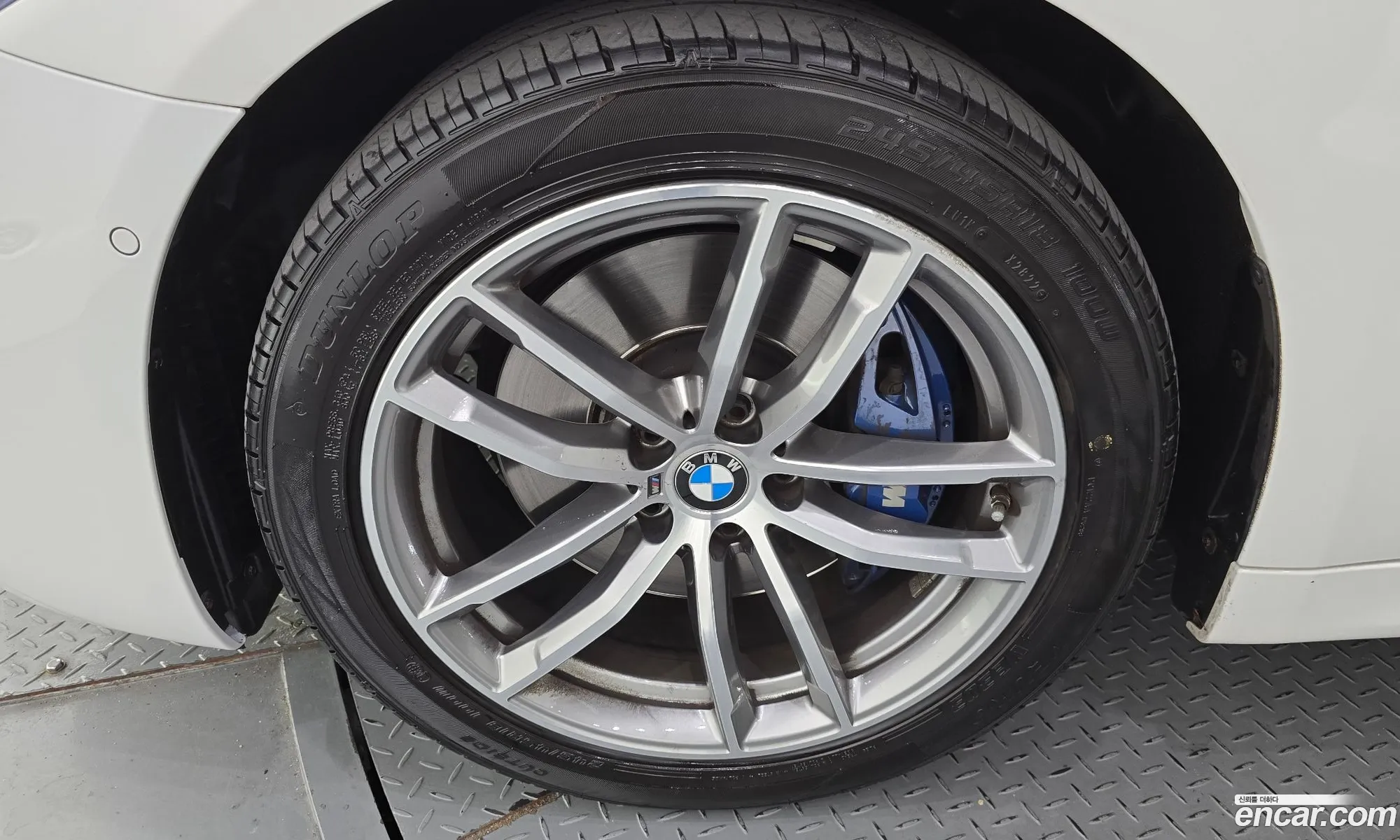 BMW 5 Series G30 530I M Sports - фотография 4616820