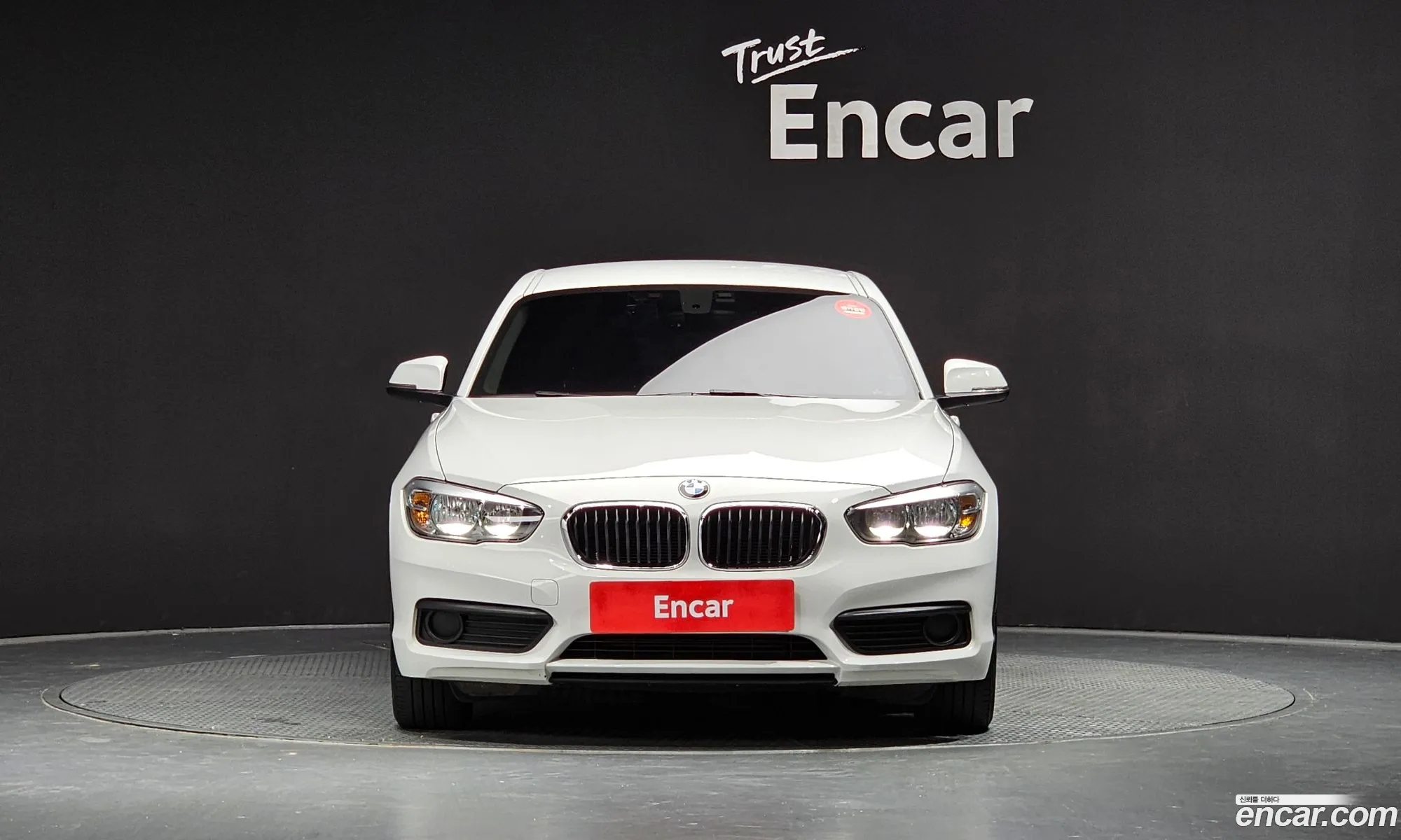 BMW 1 Series F20 118D Joy 5-Door - фотография 12561098