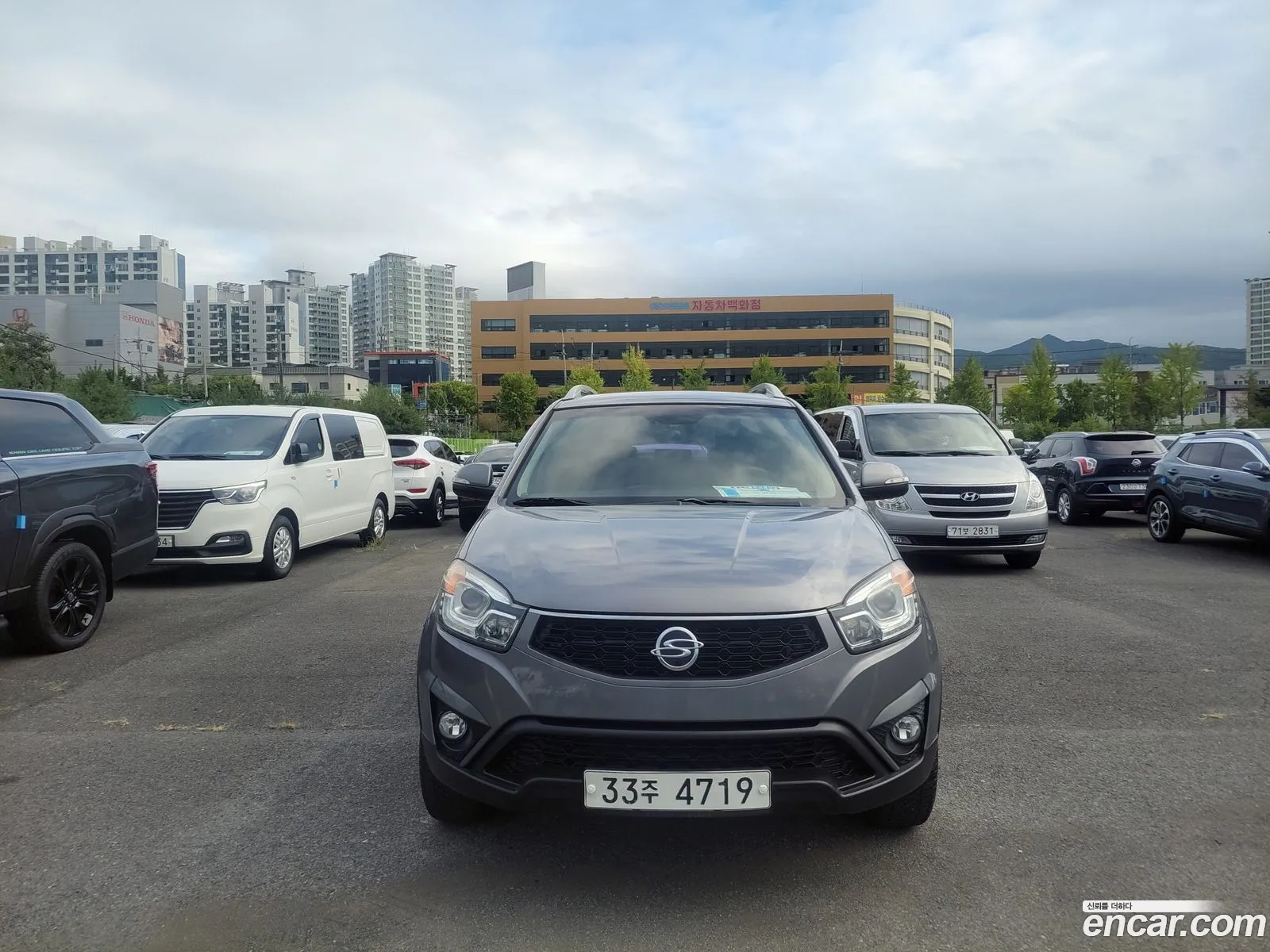 Kg Mobility Ssangyong New Korando C 20 Cvx 2Wd Top-Of-The-Line Model - фотография 6409839