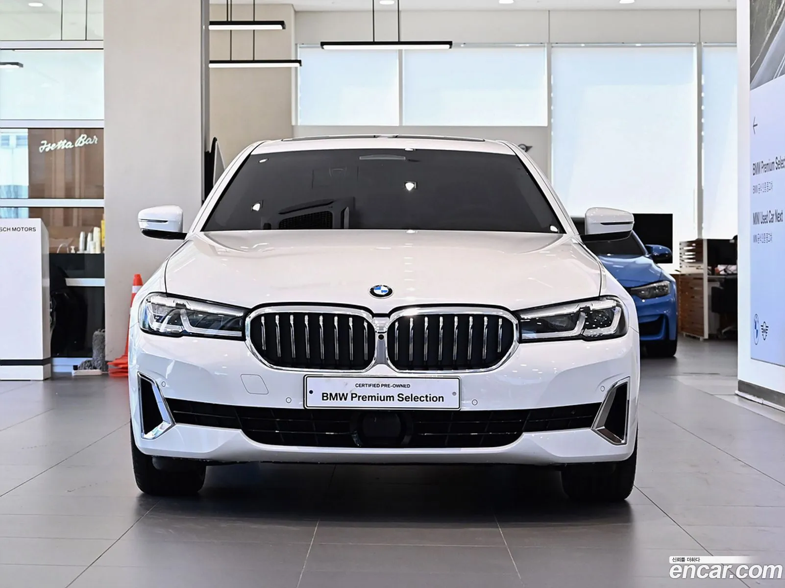 BMW 5 Series G30 520I Luxury - фотография 4940028