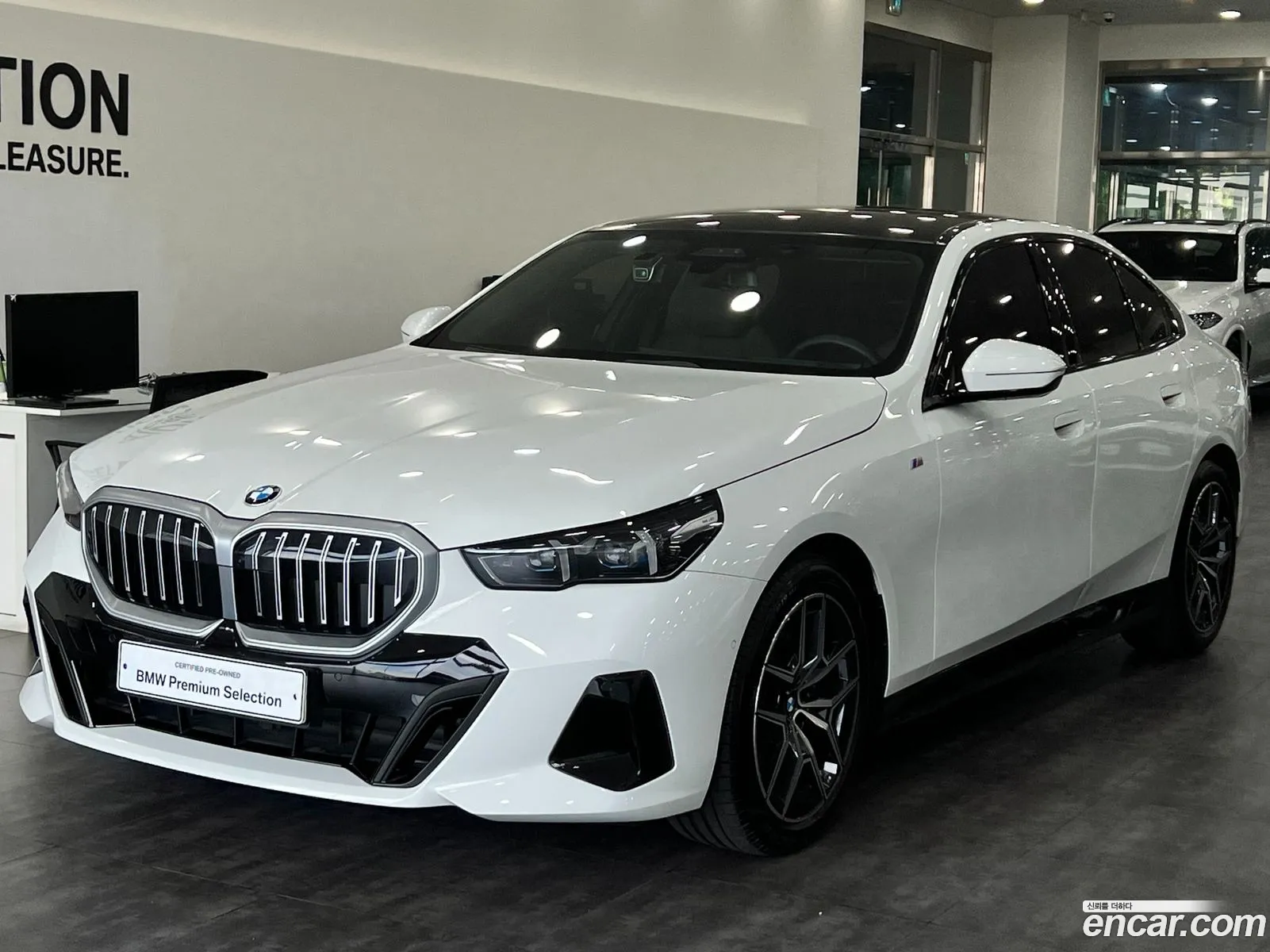 BMW 5 Series G60 520I M Sports - фотография 4940044