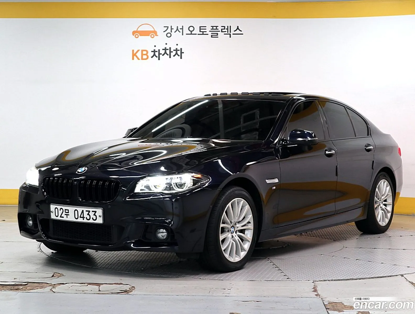 BMW 5 Series F10 520D M Aerodynamics - фотография 4940014