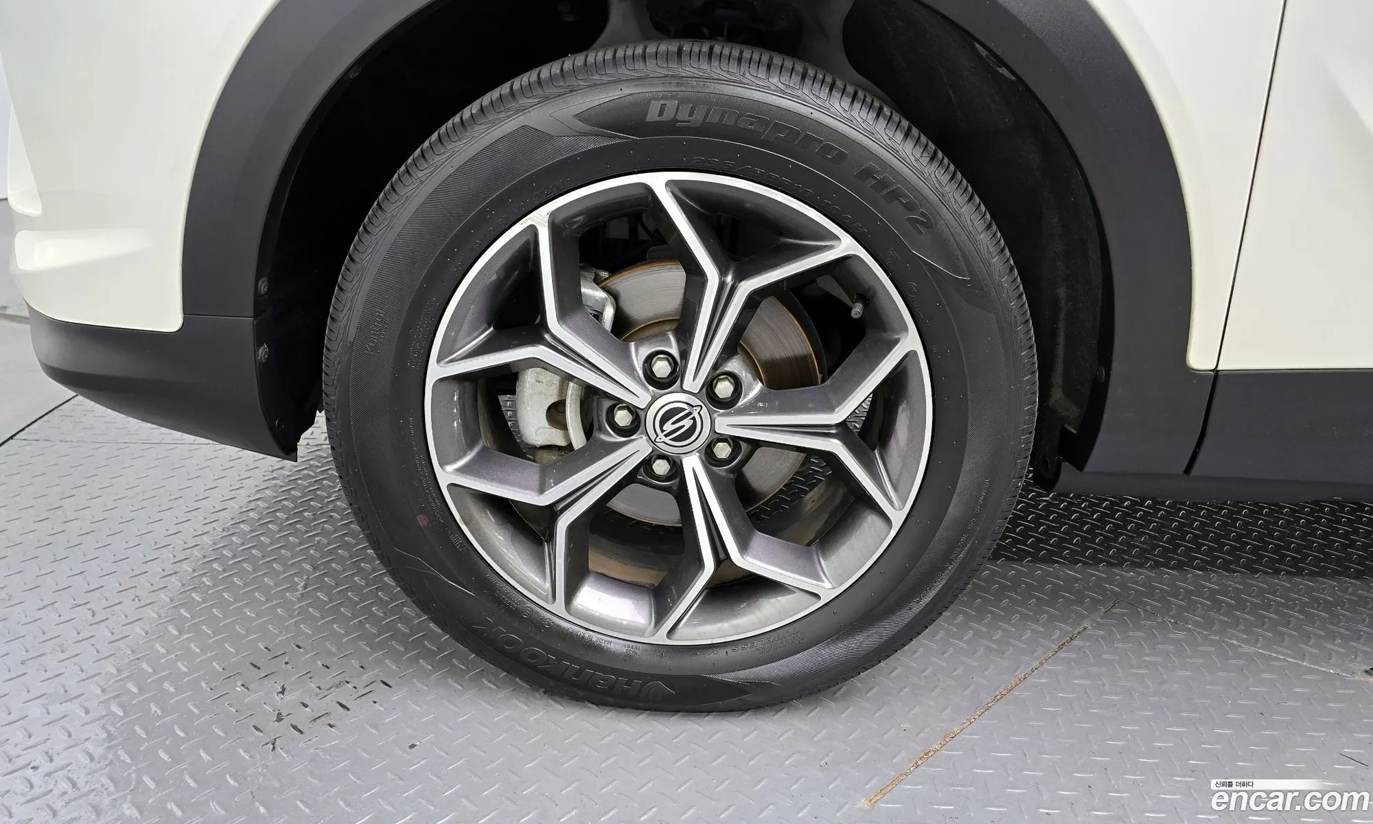 Kg Mobility Ssangyong Beautiful Korando Gasoline 15 2Wd C5 Plus - фотография 5860212