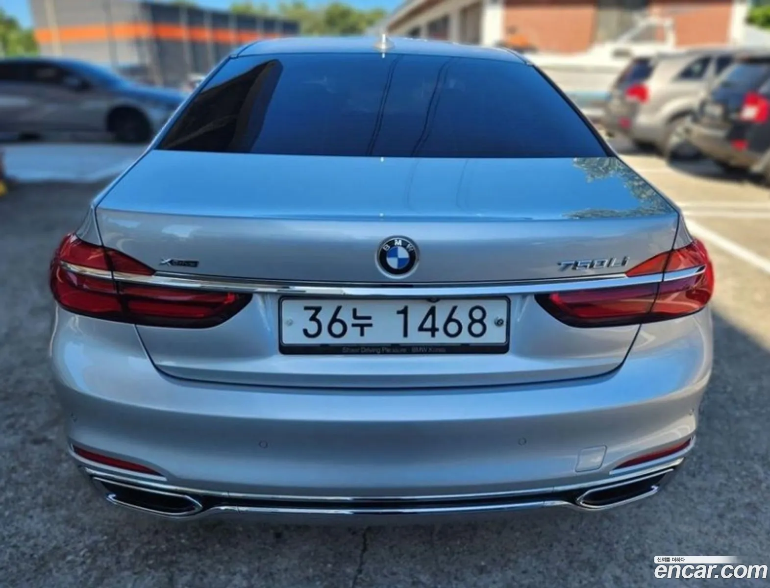BMW 7 Series G11 750Li xDrive - фотография 4940000