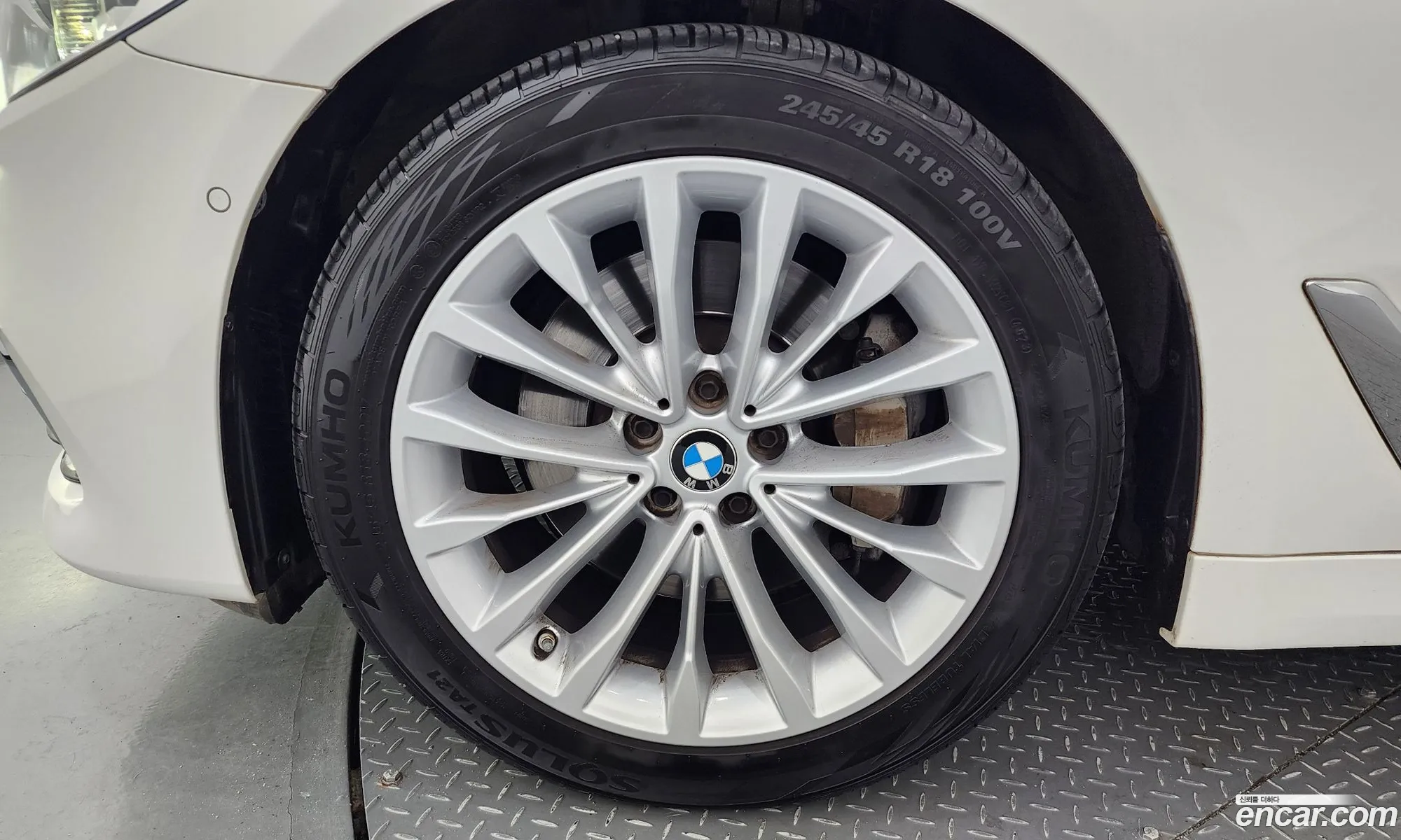 BMW 5 Series G30 530I Luxury Plus - фотография 4616832
