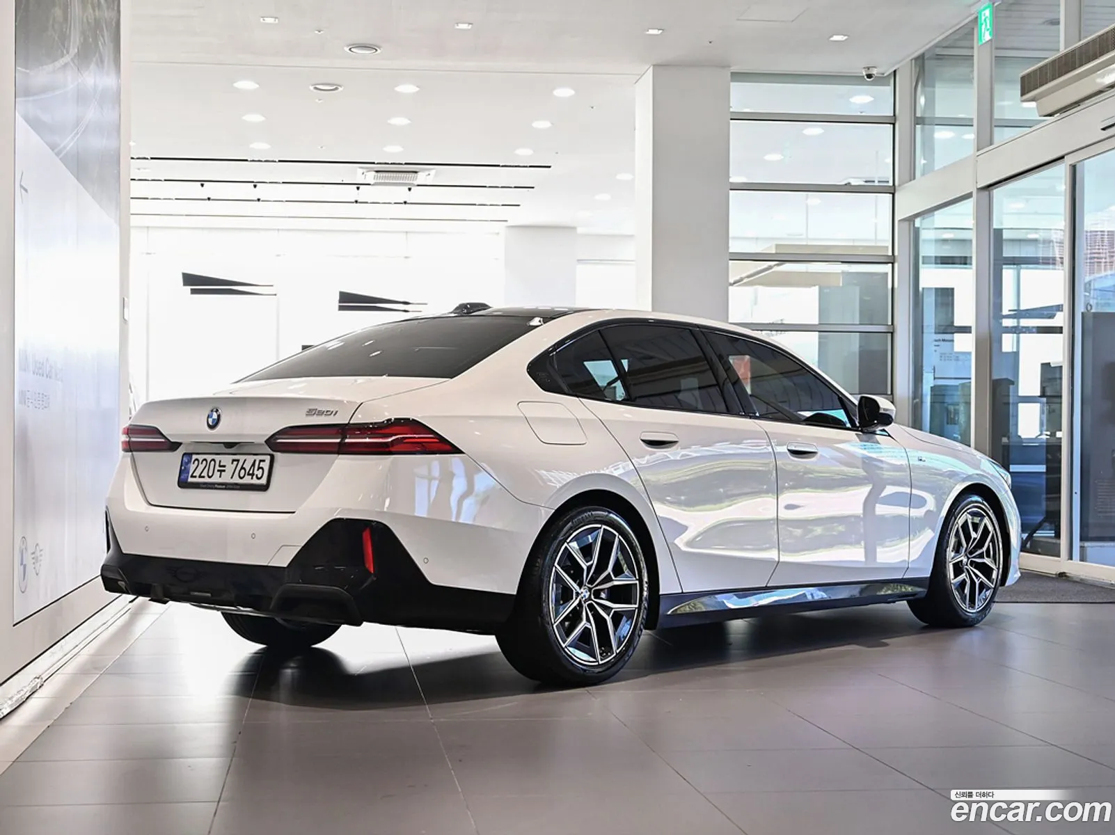 BMW 5 Series G60 520I M Sports - фотография 4942450