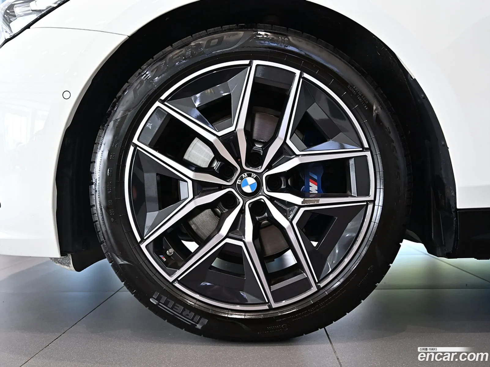 BMW 5 Series G60 520I M Sports - фотография 4942453