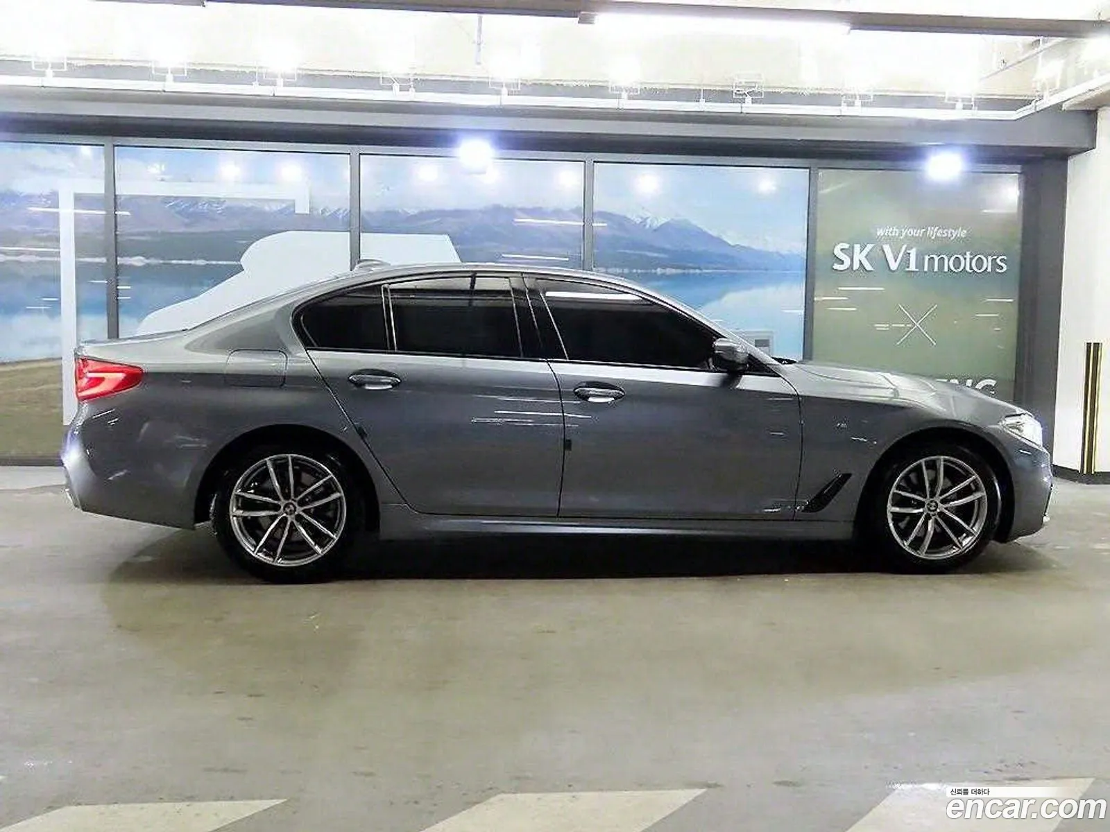 BMW 5 Series G30 520D xDrive M Sport Plus - фотография 4942439