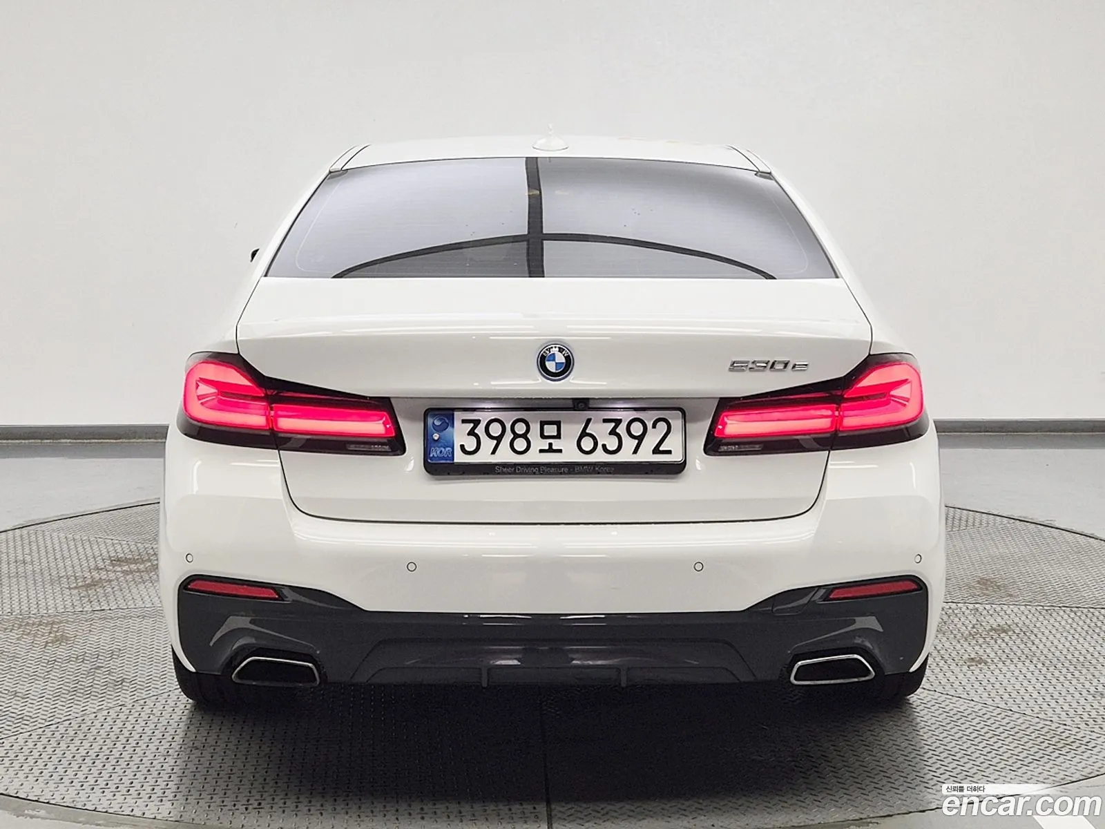 BMW 5 Series G30 530E M Sports - фотография 4942416
