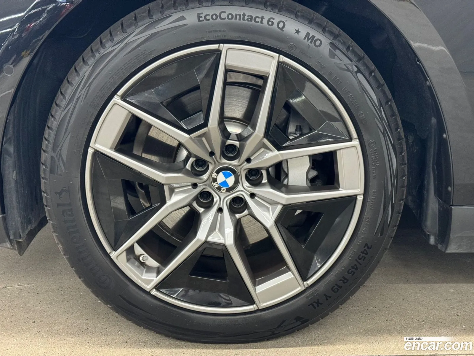 BMW 5 Series G60 530I xDrive - фотография 14085033