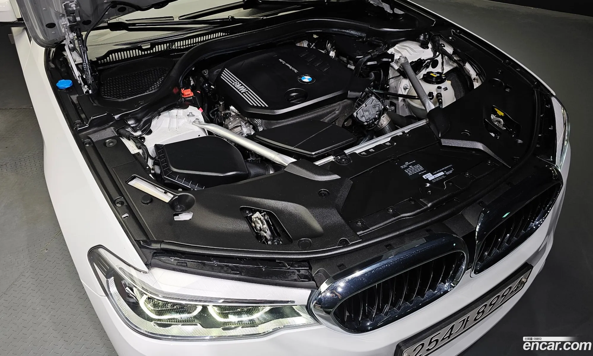 BMW 5 Series G30 520D xDrive M Sport Plus - фотография 4610987