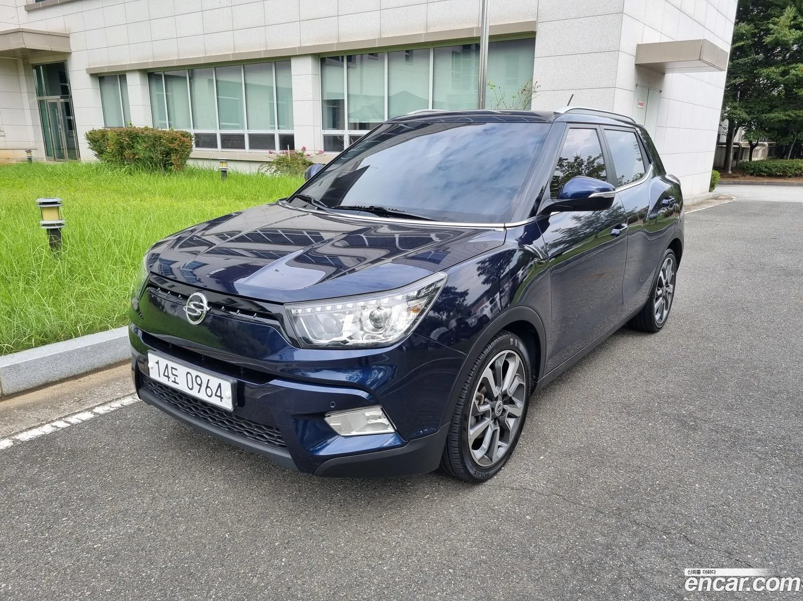 Kg Mobility Ssangyong Tivoli Diesel Lx 2Wd - фотография 6409826