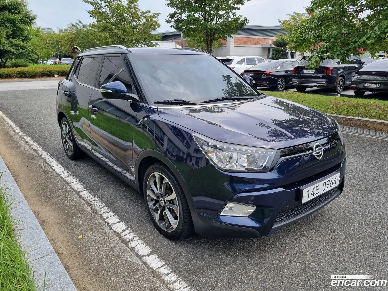 Kg Mobility Ssangyong Tivoli Diesel Lx 2Wd - фотография 6409828