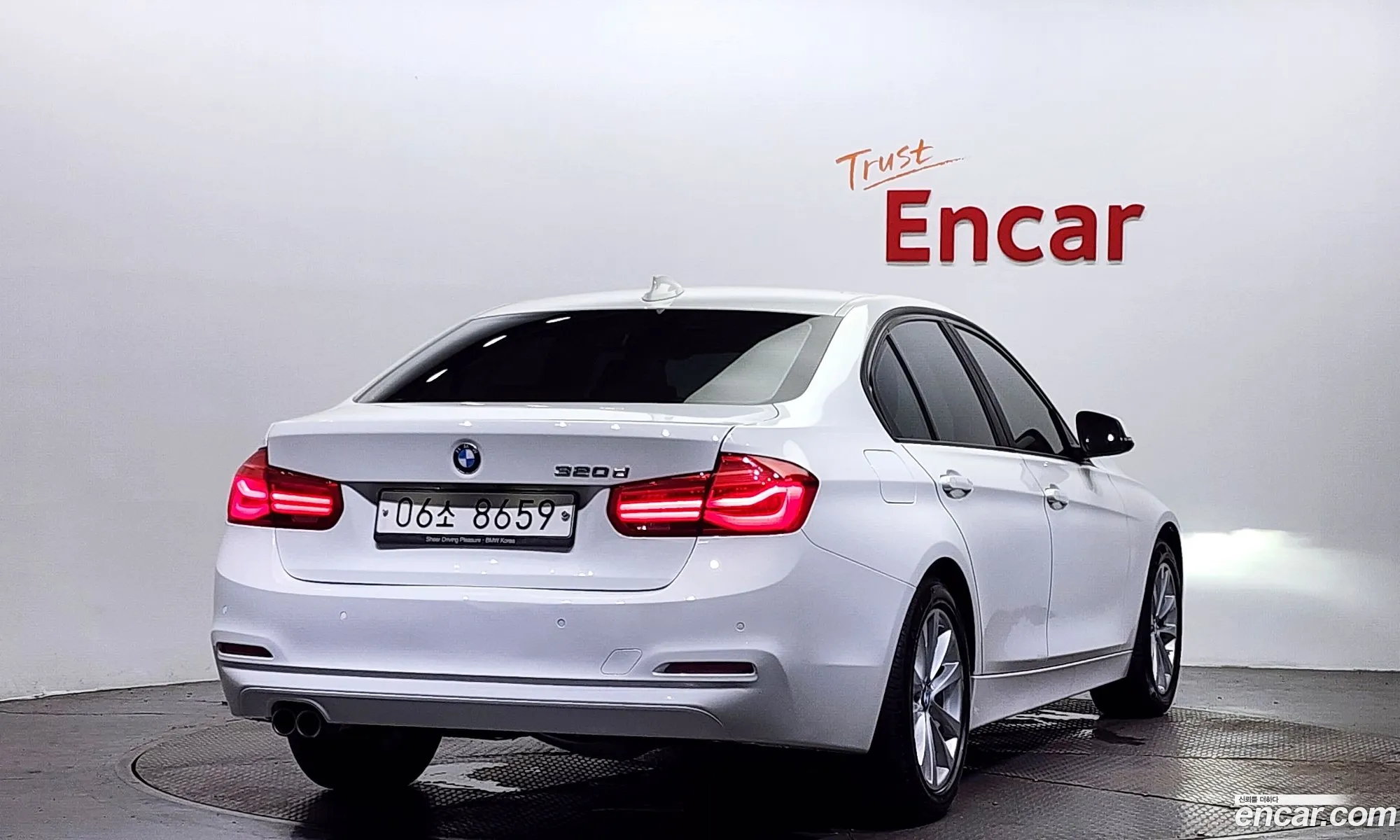 BMW 3 Series F30 320D - фотография 4612766