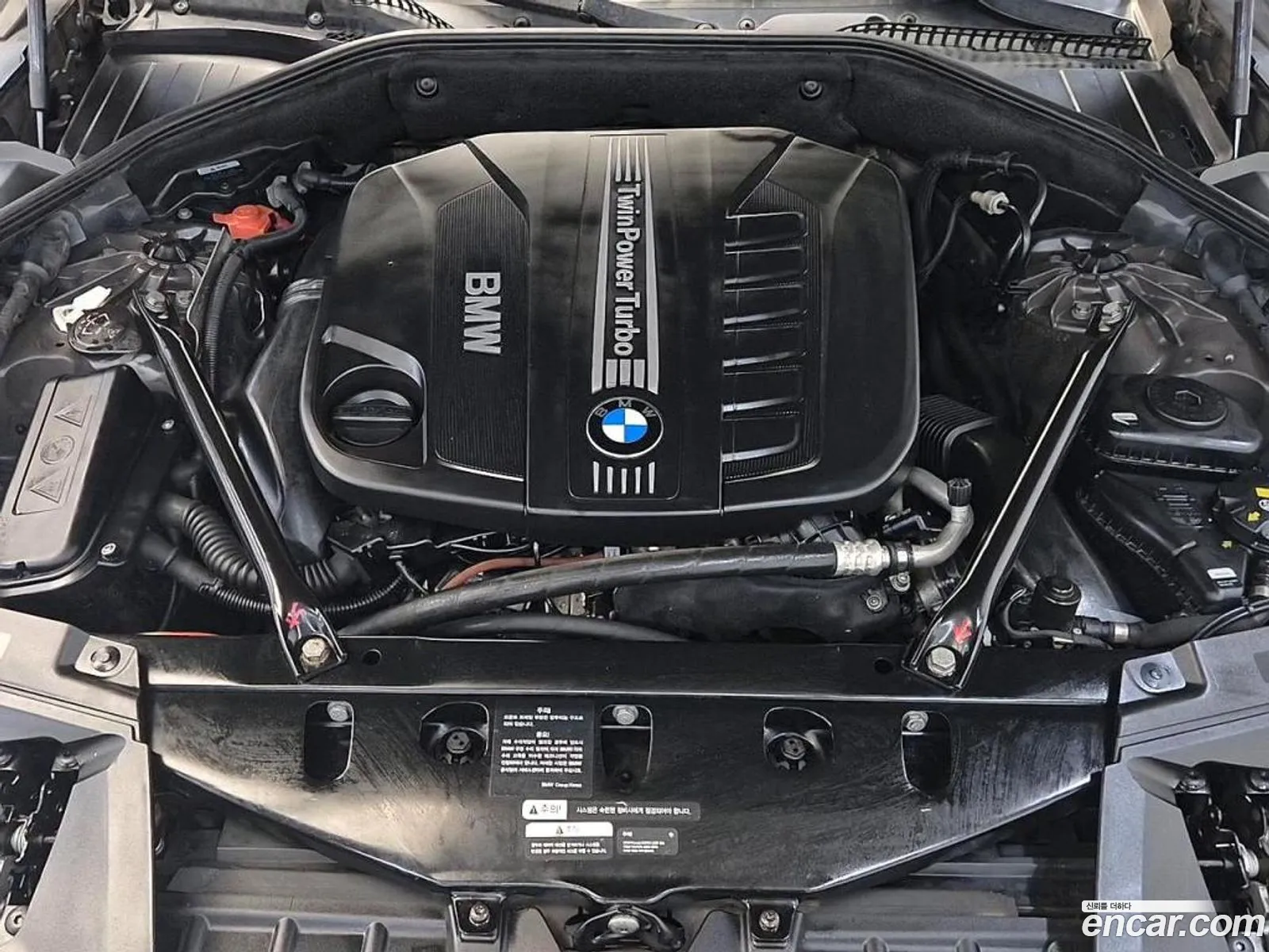 BMW 7 Series F01 740D xDrive - фотография 18564