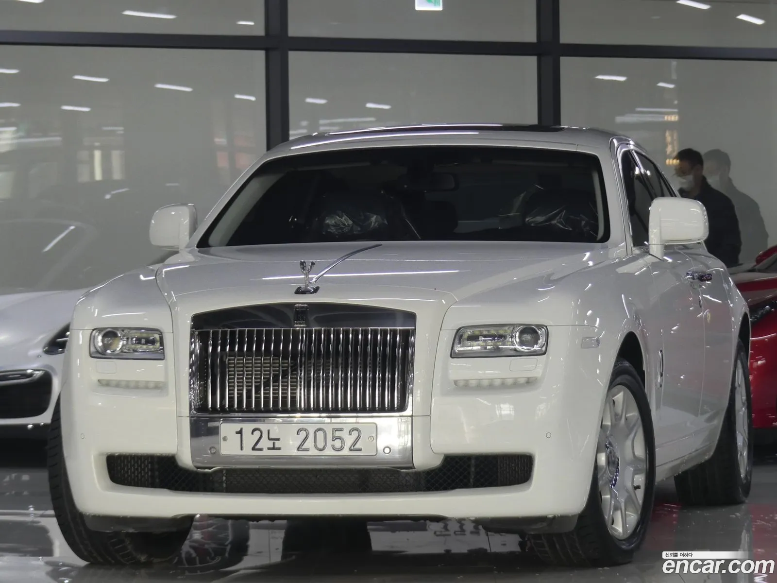 Rolls-Royce Ghost 66 V12 - фотография 3720509