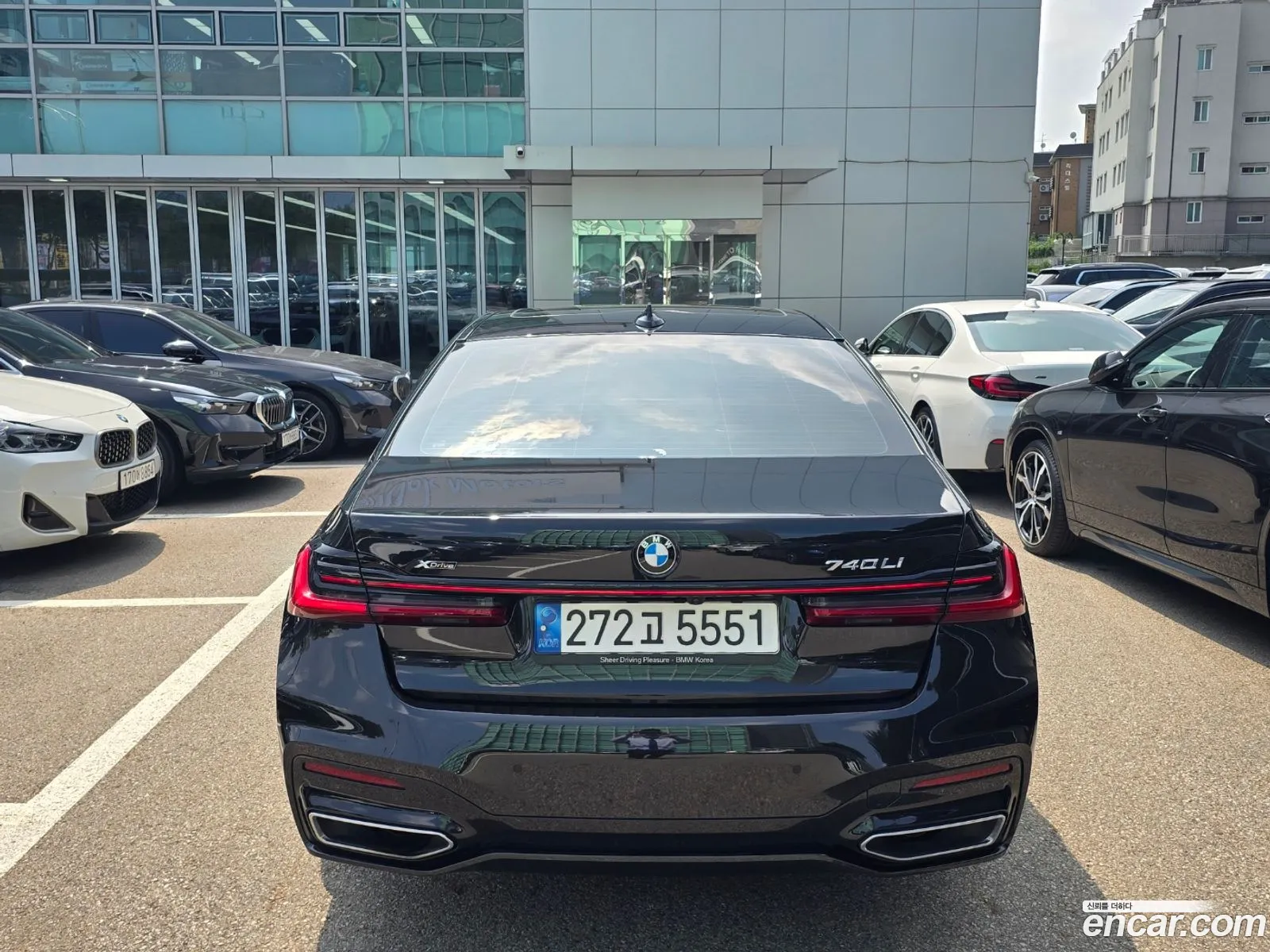 BMW 7 Series G11 740Li xDrive M Sports - фотография 4938217