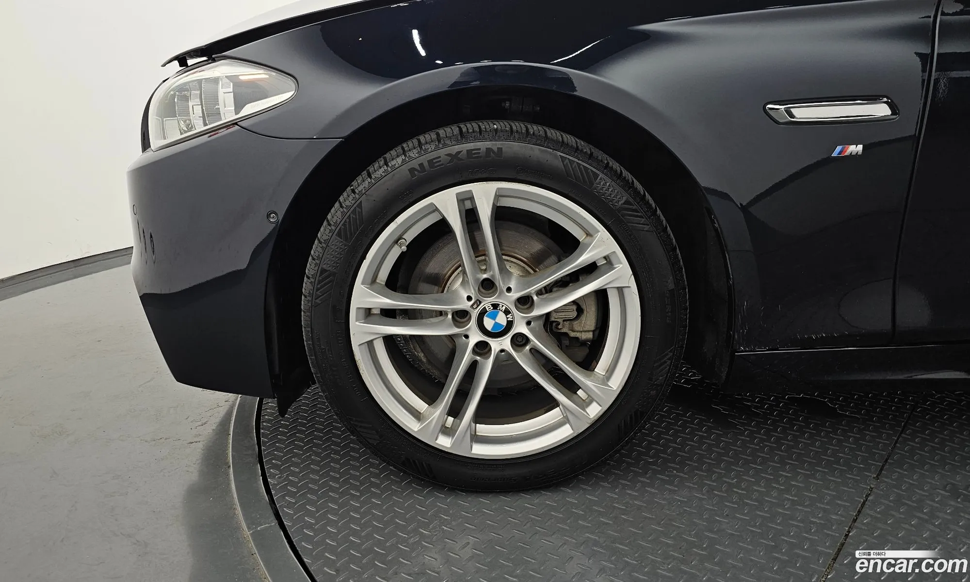 BMW 5 Series F10 520D xDrive M Aerodynamics - фотография 18613