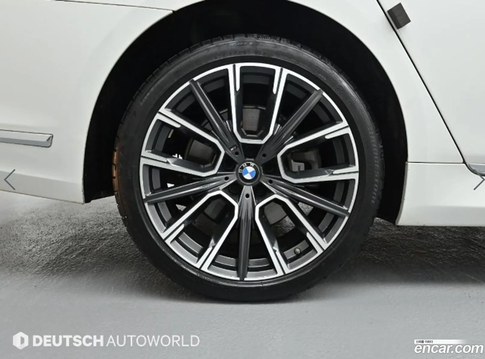 BMW 7 Series G11 745E Iperformance M Sports - фотография 4901273