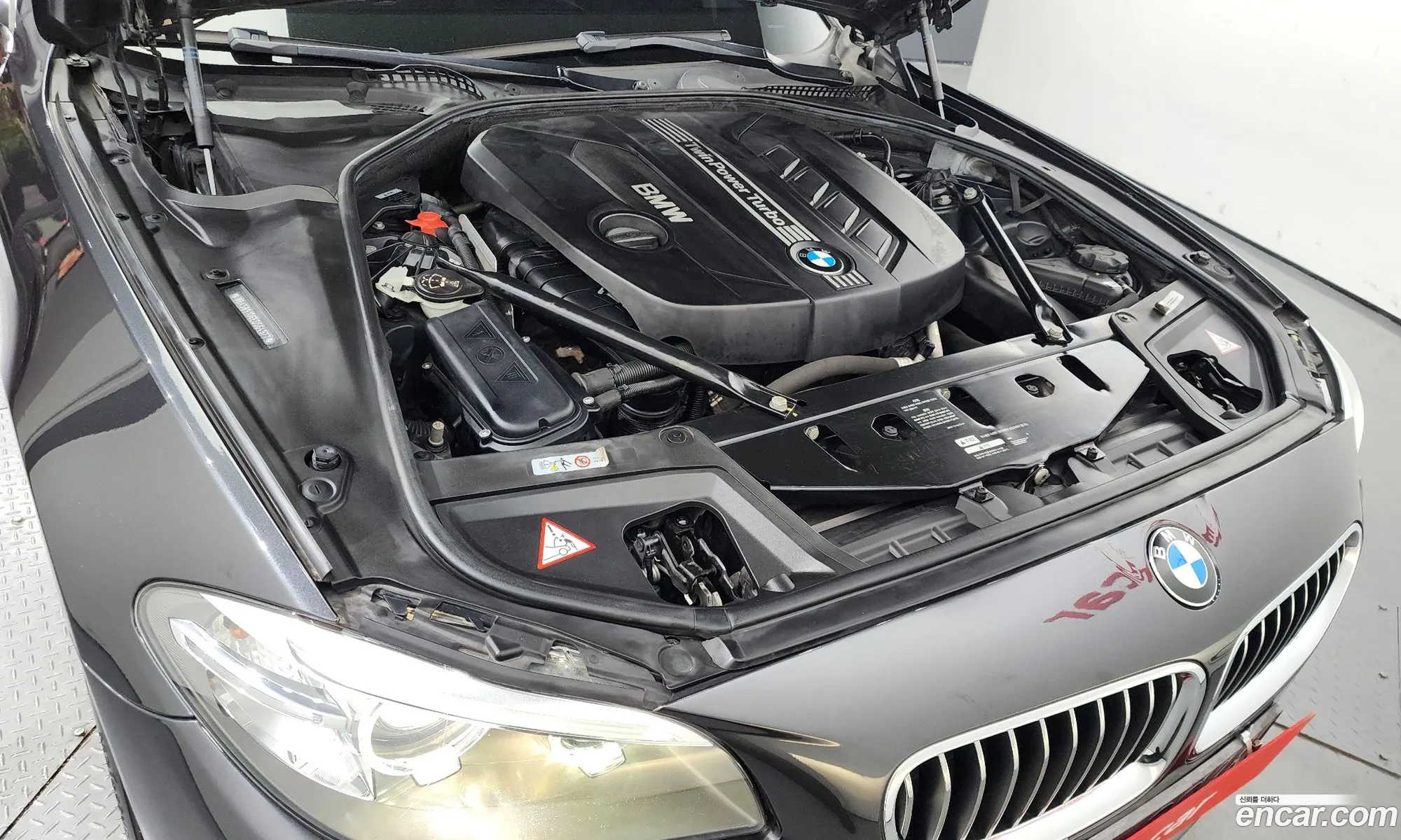 BMW 5 Series F10 520D xDrive - фотография 18626