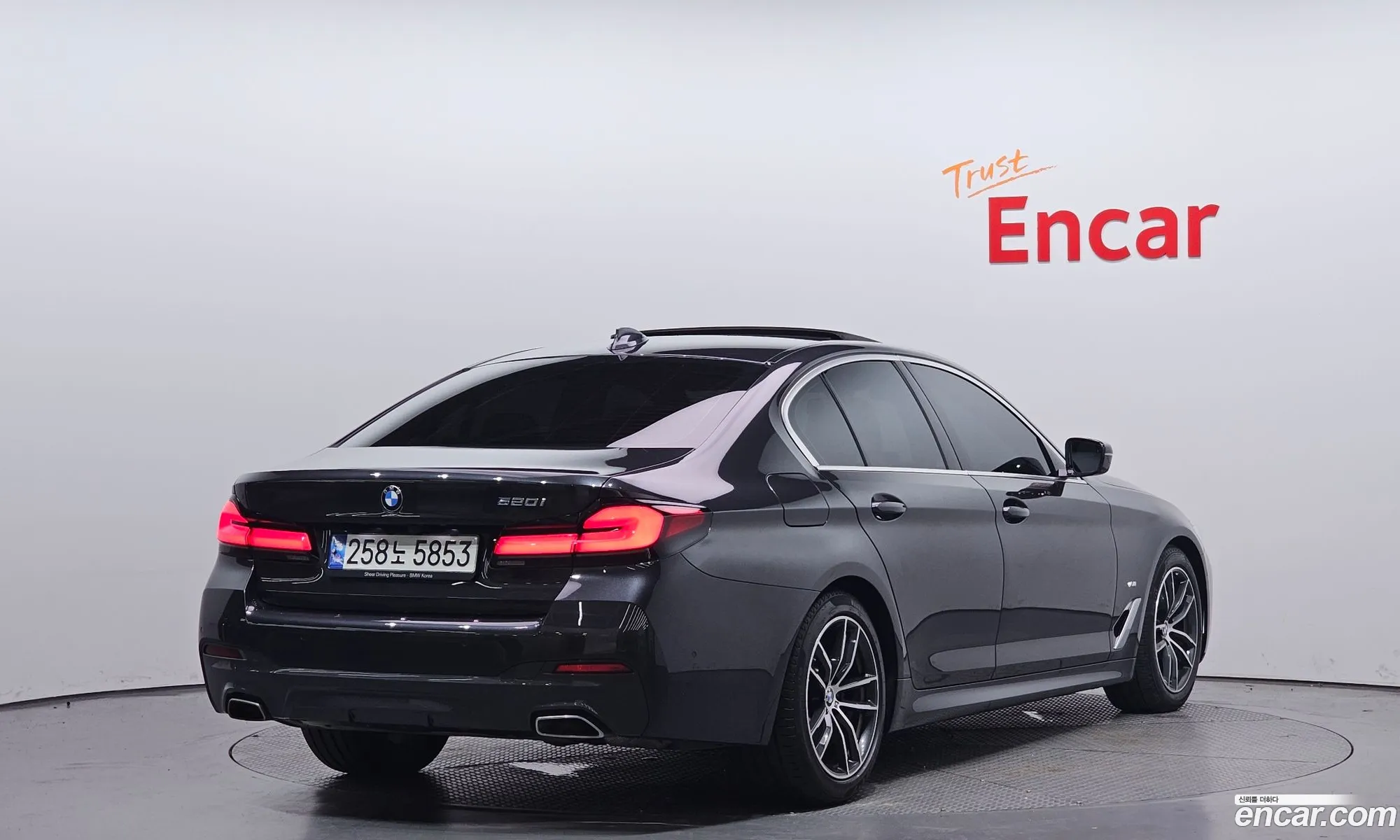 BMW 5 Series G30 520I M Sports - фотография 4726802