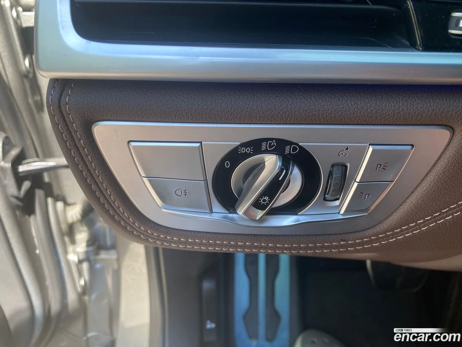 BMW 7 Series G11 740Li xDrive M Sports - фотография 4640821