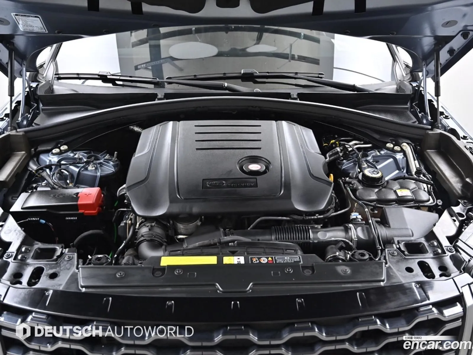 Land Rover Range Rover Velar 20 D240 R-Dynamic Se - фотография 4973388