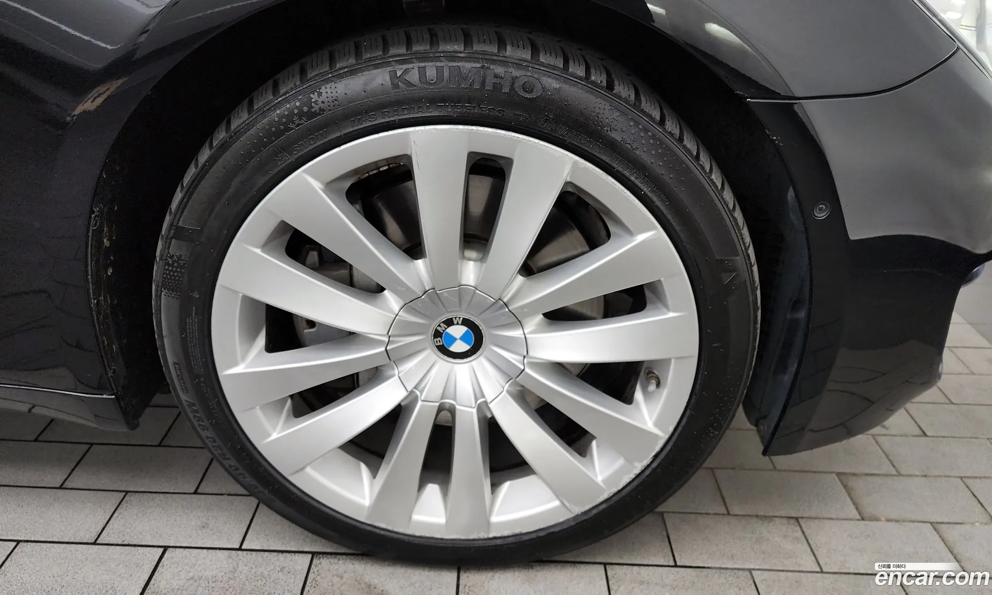 BMW 7 Series F01 750Ld xDrive Individual - фотография 14779831