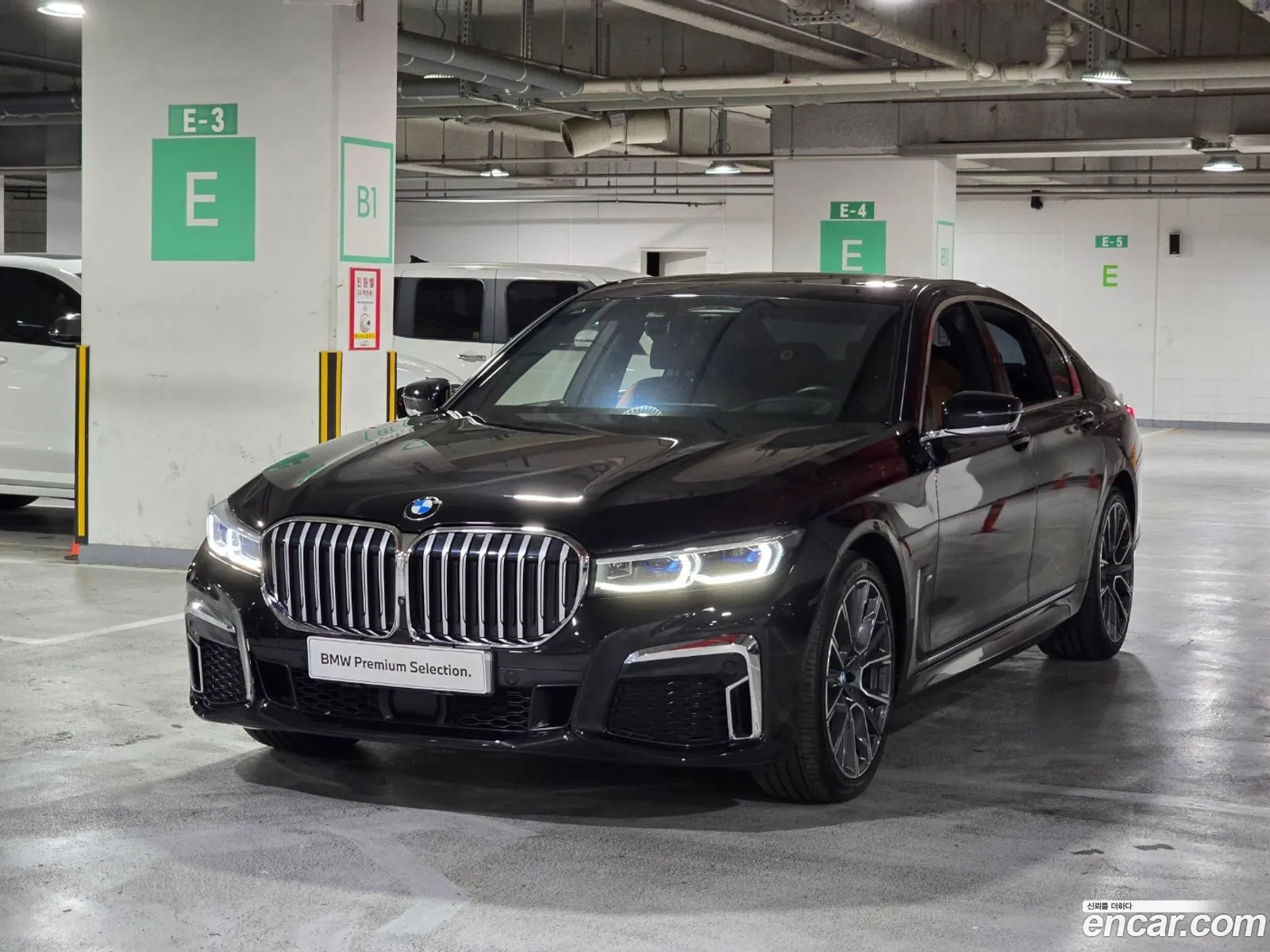 BMW 7 Series G11 730D xDrive M Sports - фотография 4901257