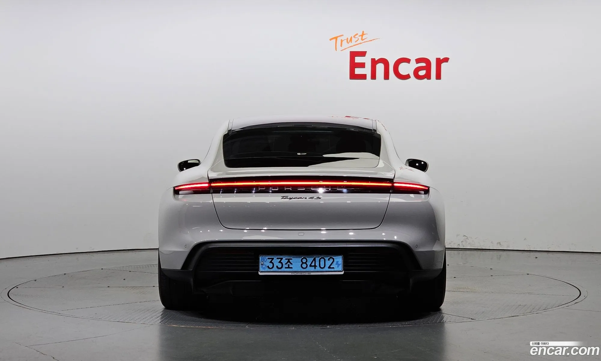 Porsche Taycan 4S - фотография 7495984