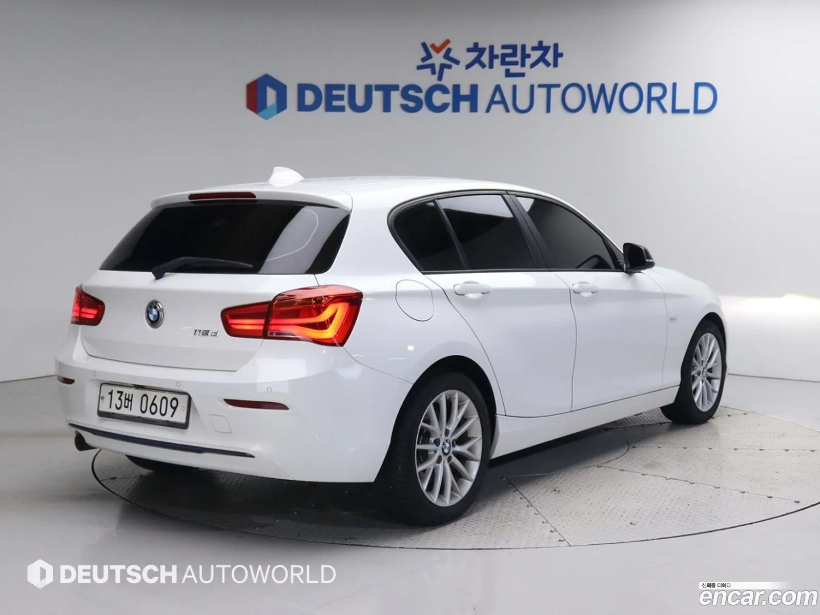 BMW 1 Series F20 118D Sports 5-Door - фотография 4896721